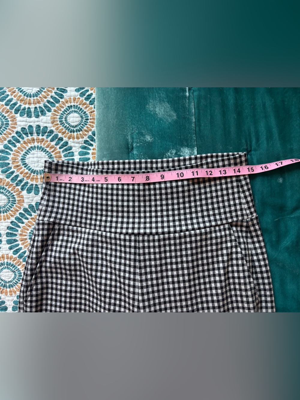 Cabi Bombshell Wide Leg
Gingham Cropped Stretch Pull On Pants - Picture 4 of 7